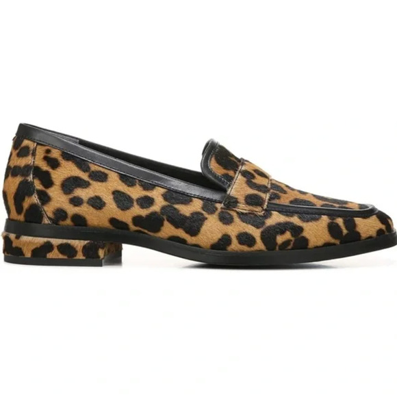 Vionic Sellah Leather Loafers 6 Leopard NWOT Flats Comfort Capsule Career - Picture 2 of 9